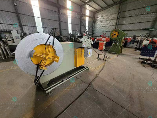 2-in-1 feeding bracket