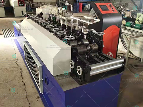Bidirectional keel machine